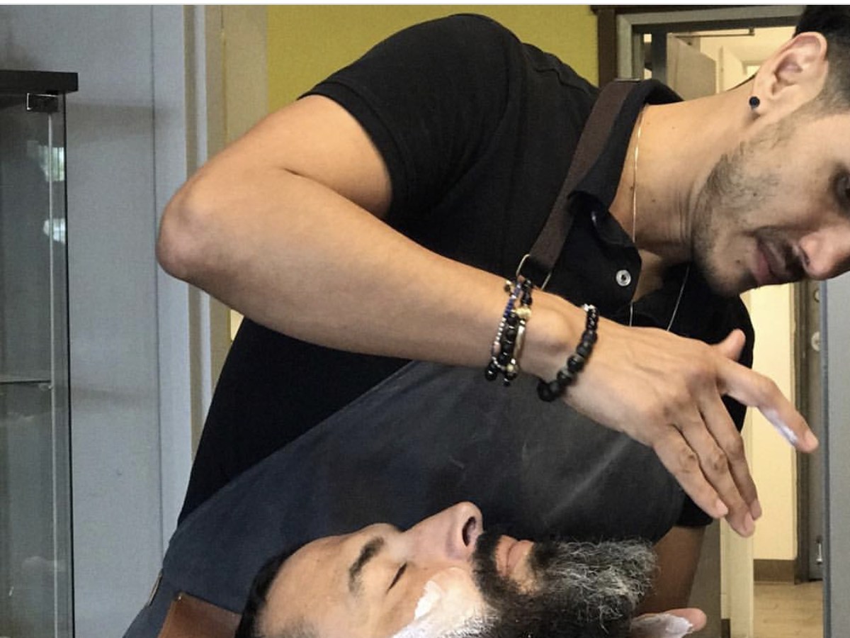 Hot towel shave service detail